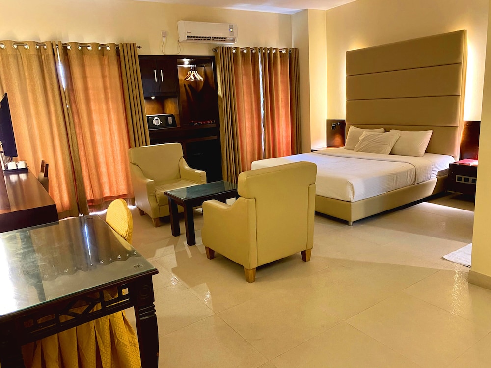 Honeymoon Room photo 3
