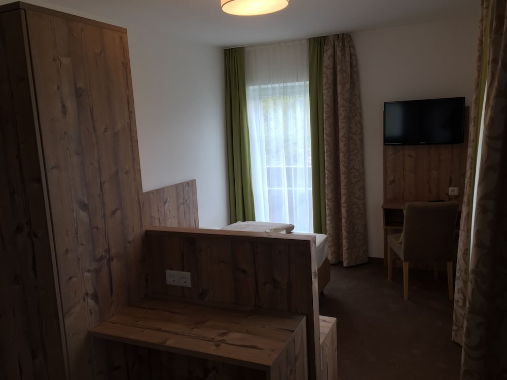 Single Room photo 1