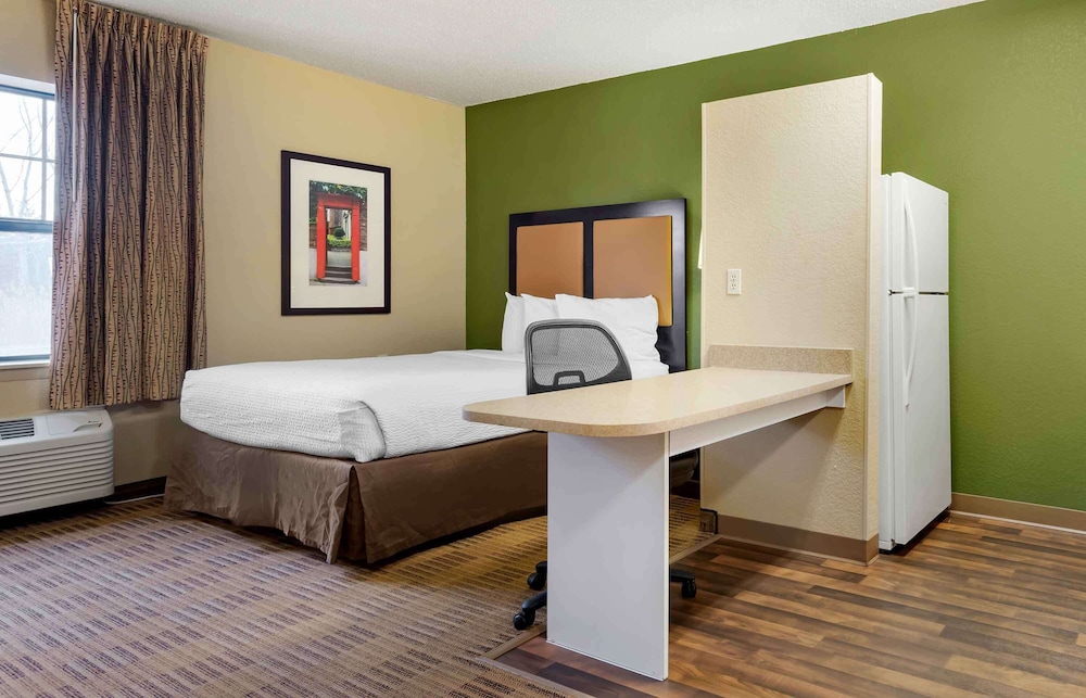 Studio, 1 Queen Bed, Non Smoking photo 3