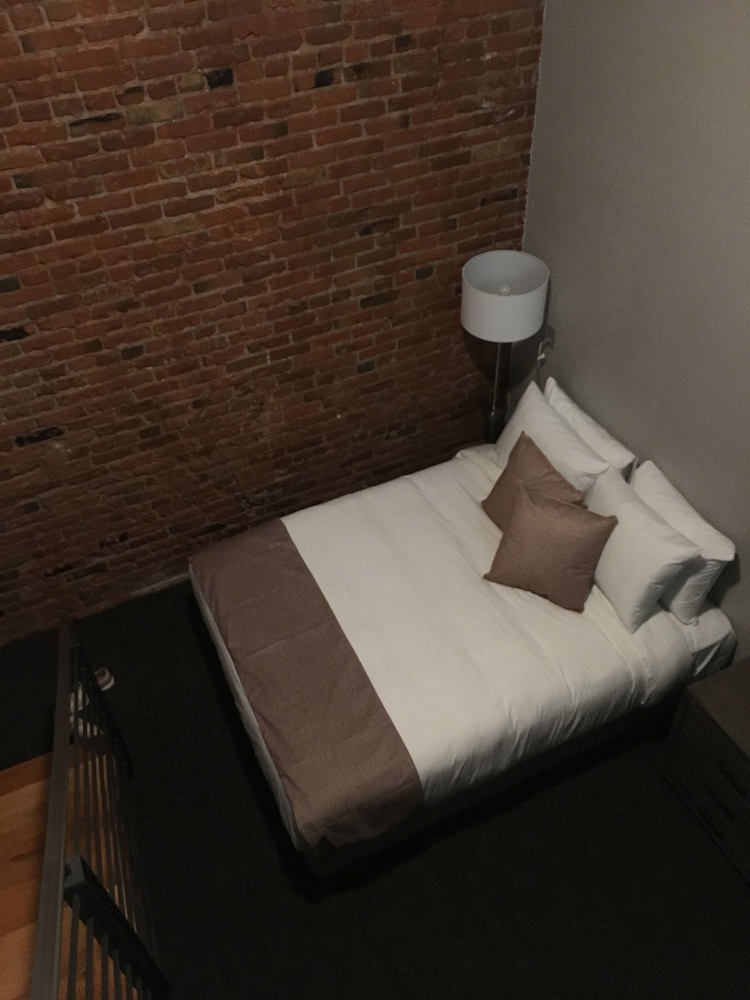 Standard Double Room, No Window - Photo 1
