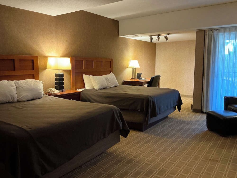 Deluxe Room, 2 Queen Beds (Deluxe 2 Queen - Inland view) - Photo 3