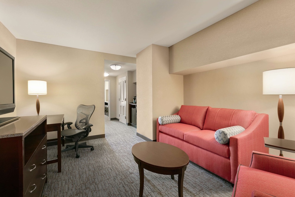 Junior Suite, 1 King Bed - Photo 1