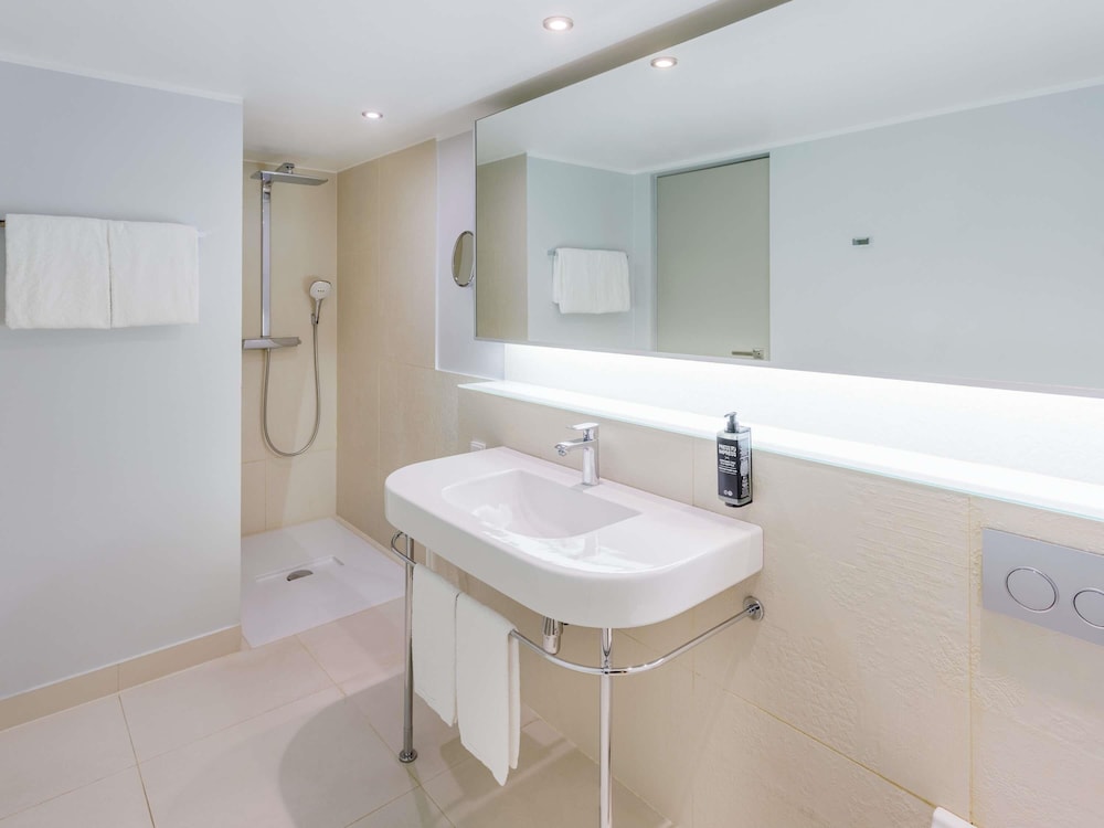 Premium Room, 1 Double Bed with Sofa bed, Sauna (Newly Designed) - Photo 4