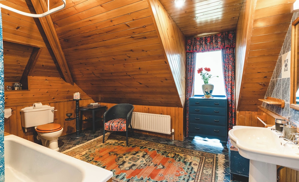 Deluxe Triple Room, Multiple Beds photo 3