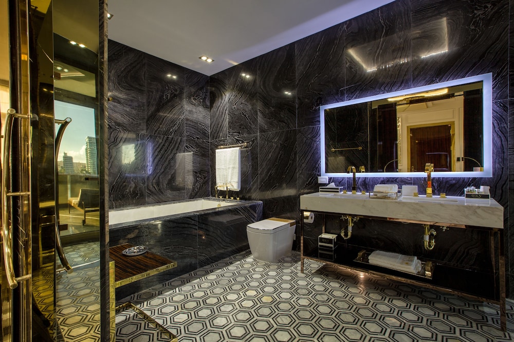 Infinity Suite Beyond Balcony photo 3