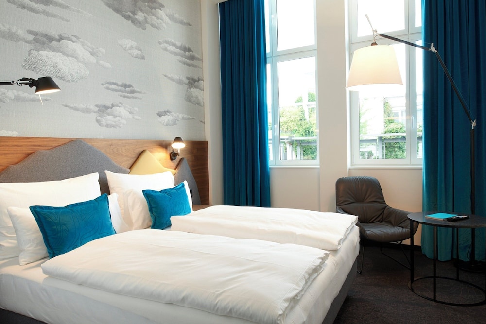 Room (The One)