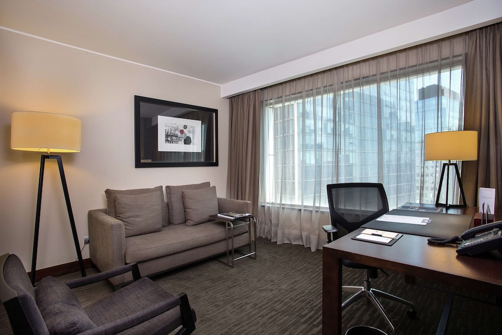Junior Suite, 1 King Bed photo 1