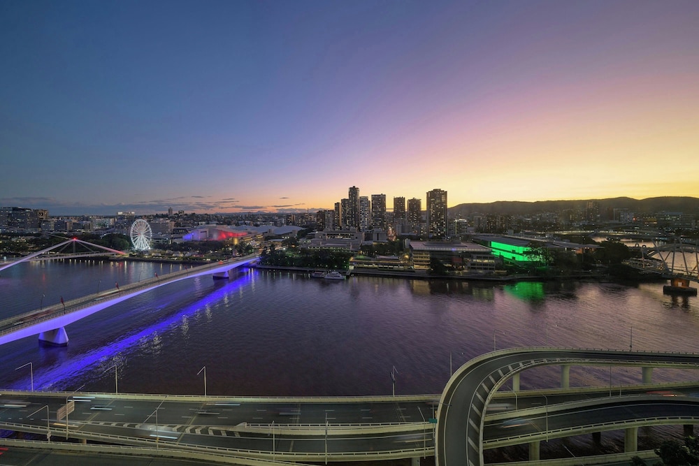 Studio Suite, 1 Bedroom, River View thumbnail 5
