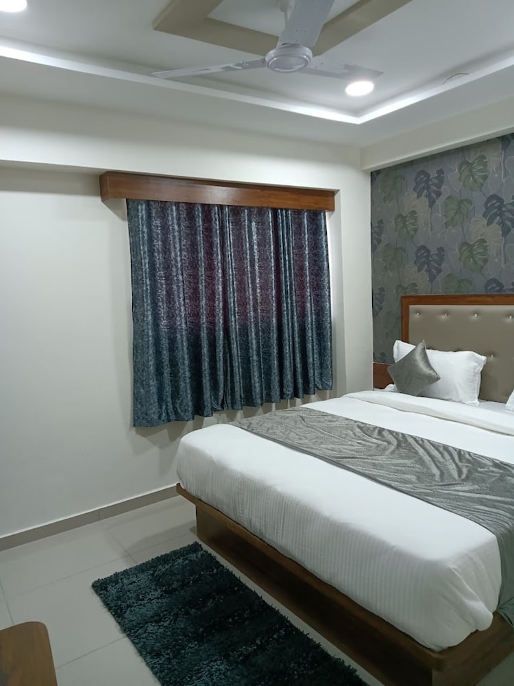 Premium Single Room