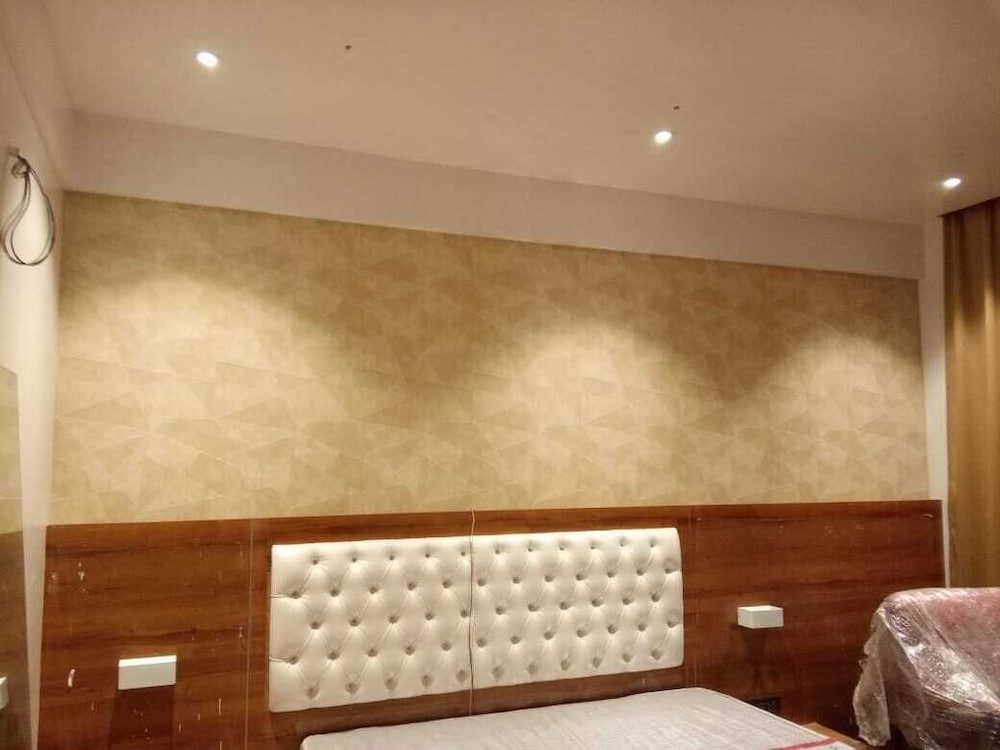 Premium Room - Photo 16