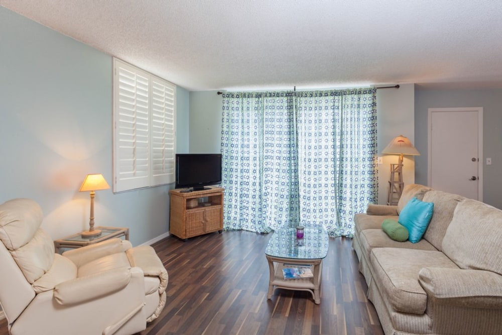 Condo, 1 Bedroom photo 1
