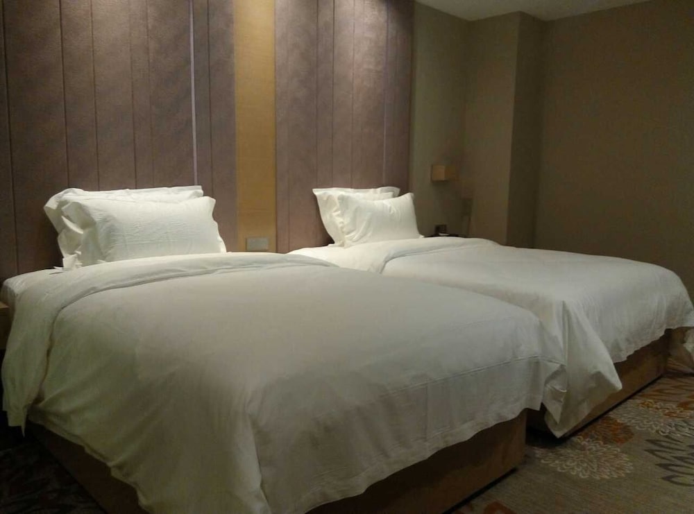 Superior Twin Room, No Windows