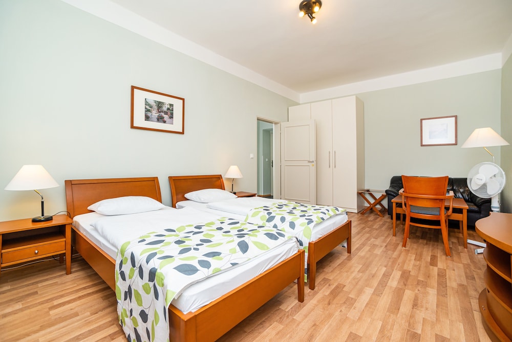 Standard Apartment, 2 Twin Beds, Kitchen