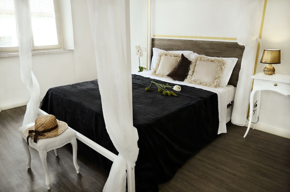 Suite, 2 Bedrooms photo 1