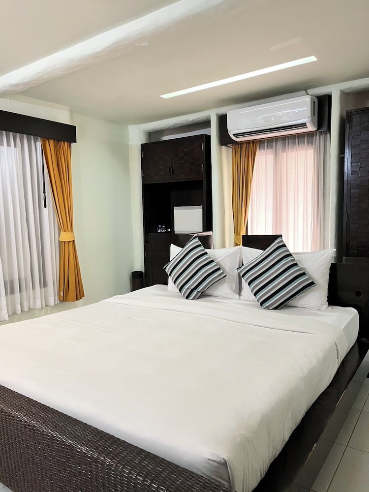 Deluxe room photo 3