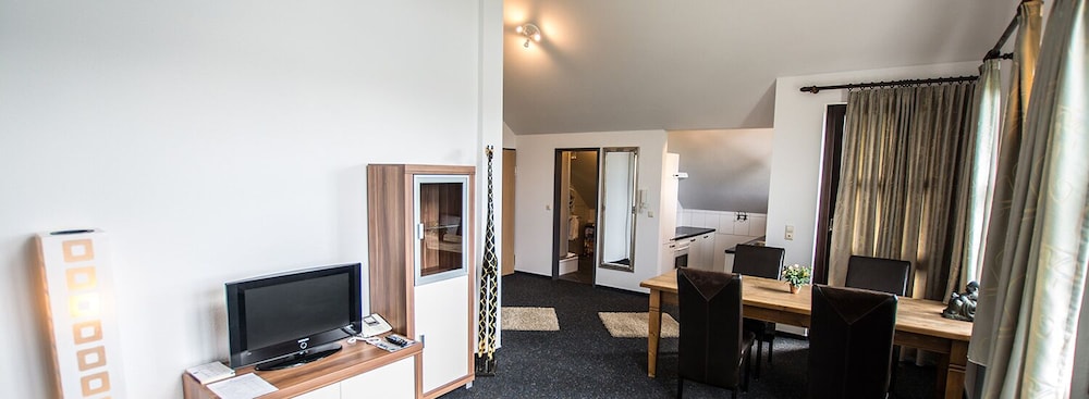Grand Double Room photo 2