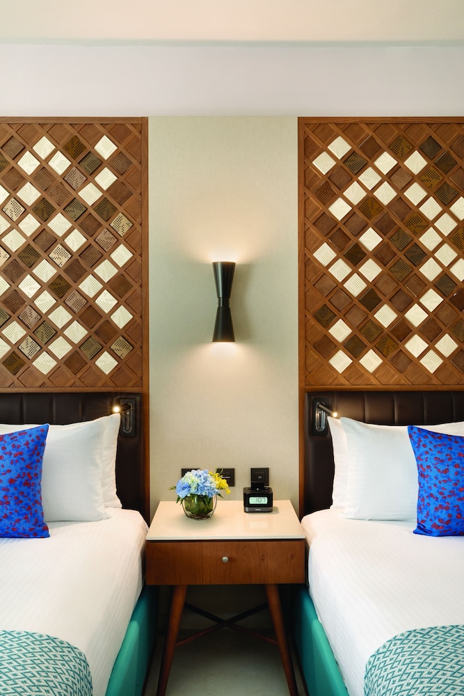 Premium Room, 2 Queen Beds, Garden View