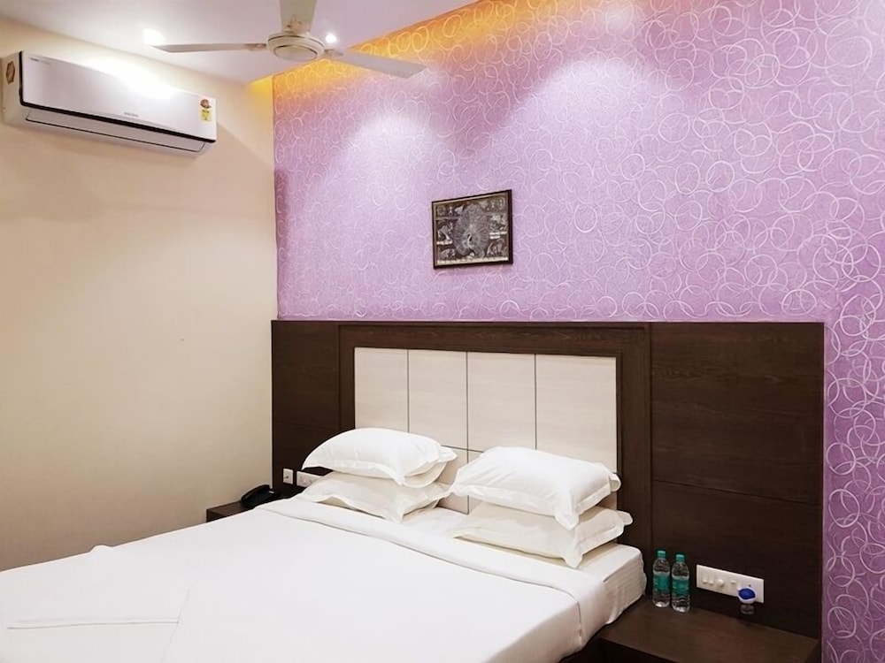 Deluxe Room - Photo 2