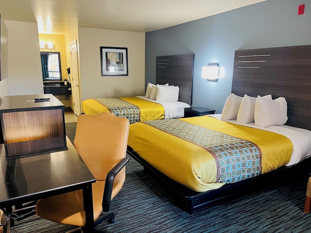 Standard Room, 2 Queen Beds, Smoking