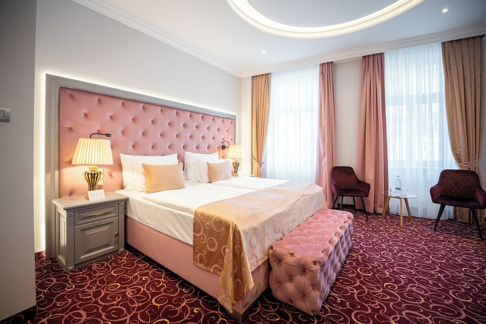 Junior Suite, 1 King Bed with Sofa bed, City View photo 1