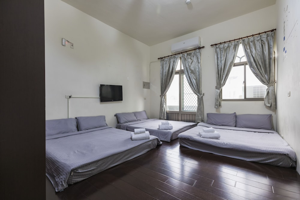 Standard Room, Multiple Beds, Non Smoking