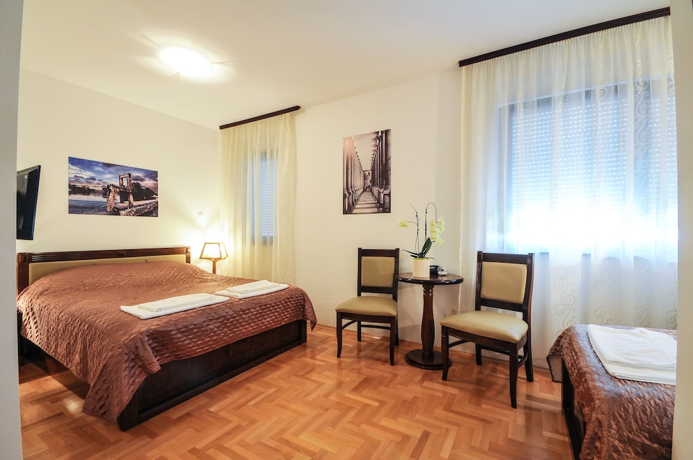 Double Room, Kitchenette