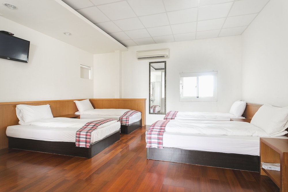 Standard Quadruple Room photo 1