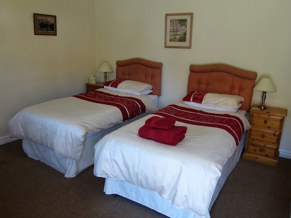 Deluxe Twin Room, Ensuite (Ground Floor)