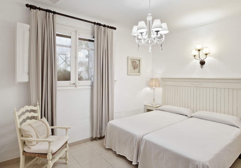 Economy Double or Twin Room photo 2