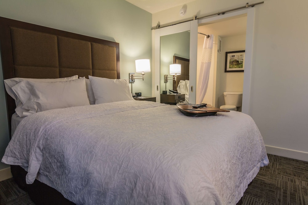 Room, 1 Queen Bed, Non Smoking - Photo 2