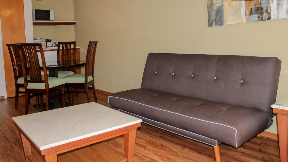 Suite, 1 King Bed