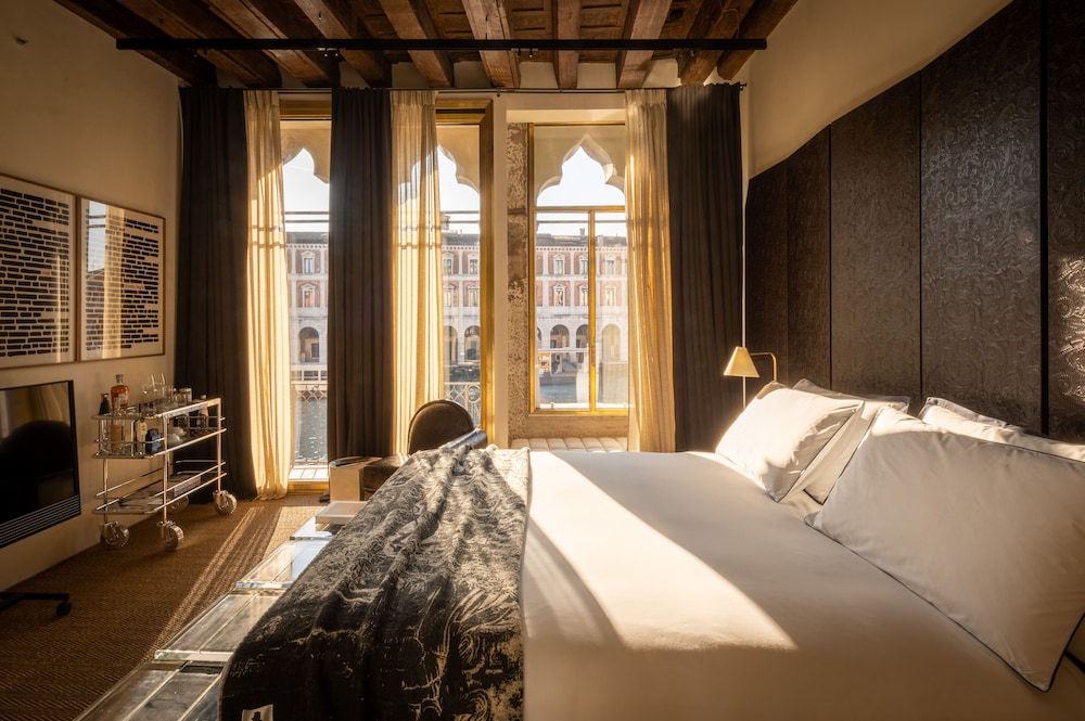 Grand Canal Balcony