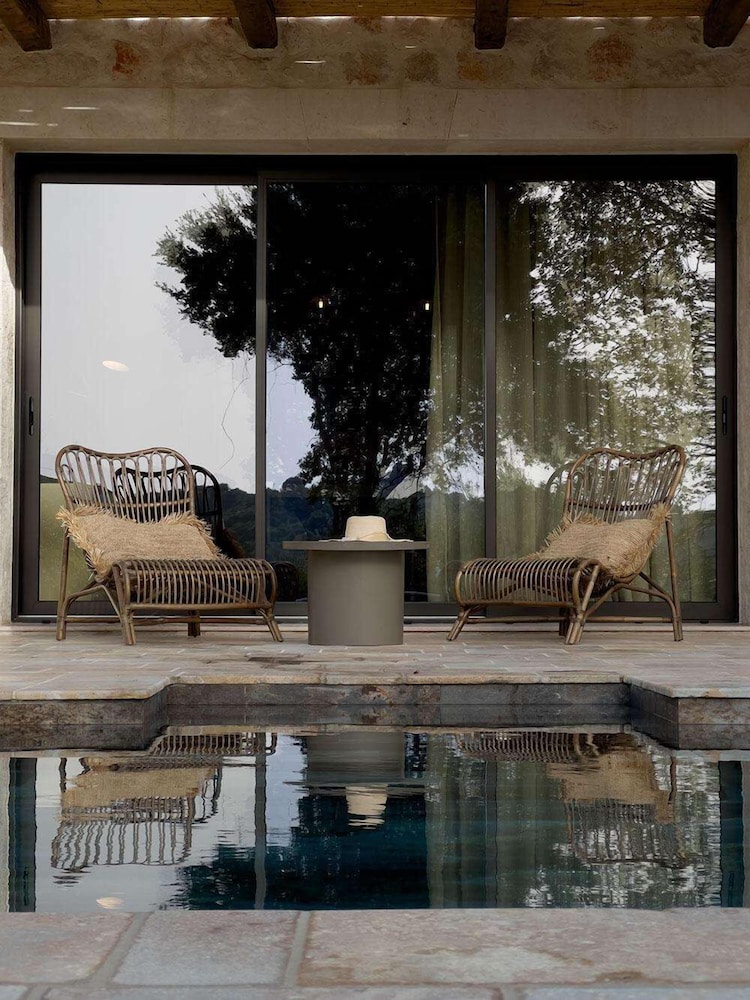 Elia One Bedroom Villa with outdoor private pool - Photo 7