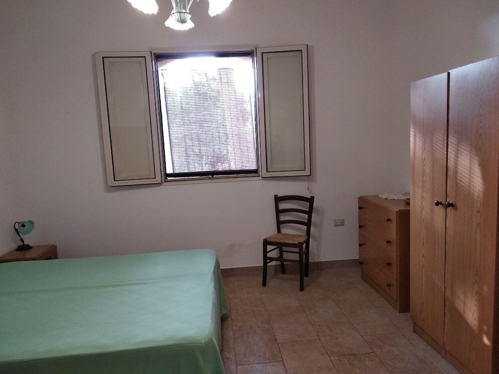 Traditional Apartment, 2 Bedrooms, Garden View
