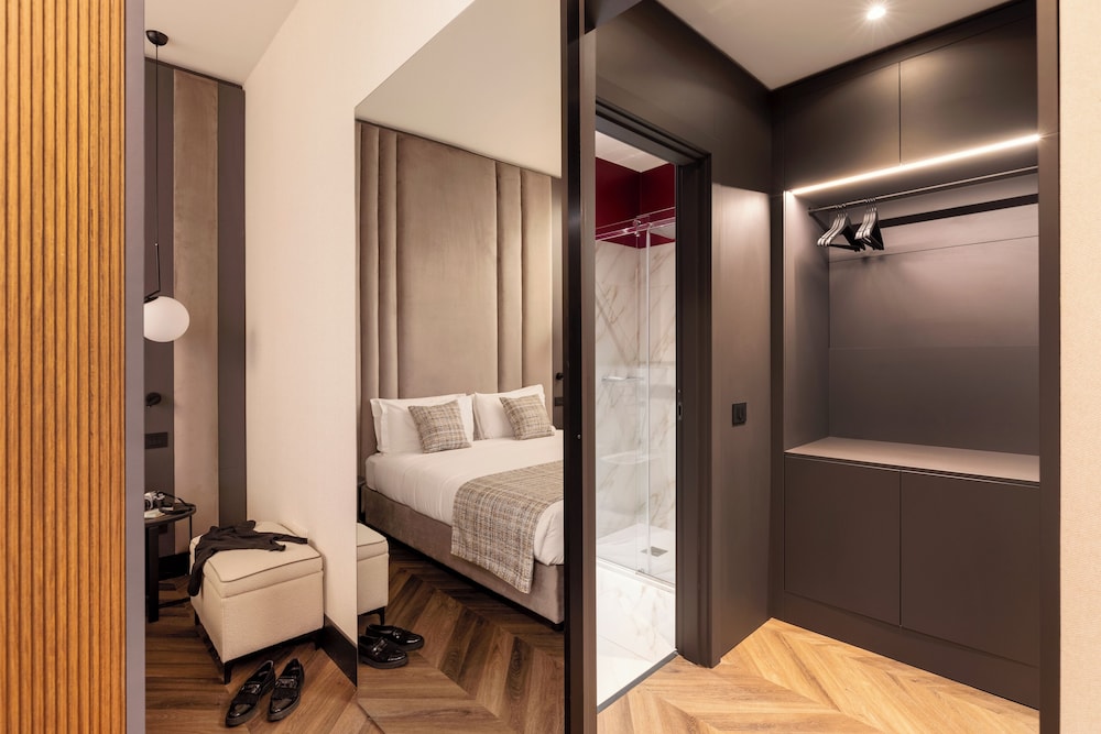 Deluxe Apartment, City View