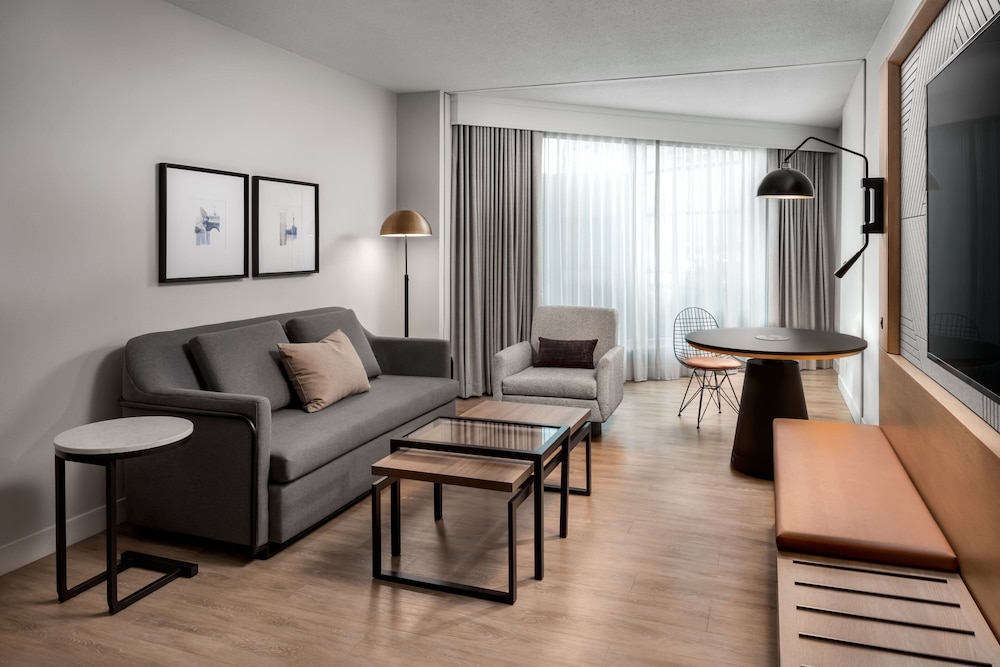 Club Studio, Multiple Beds