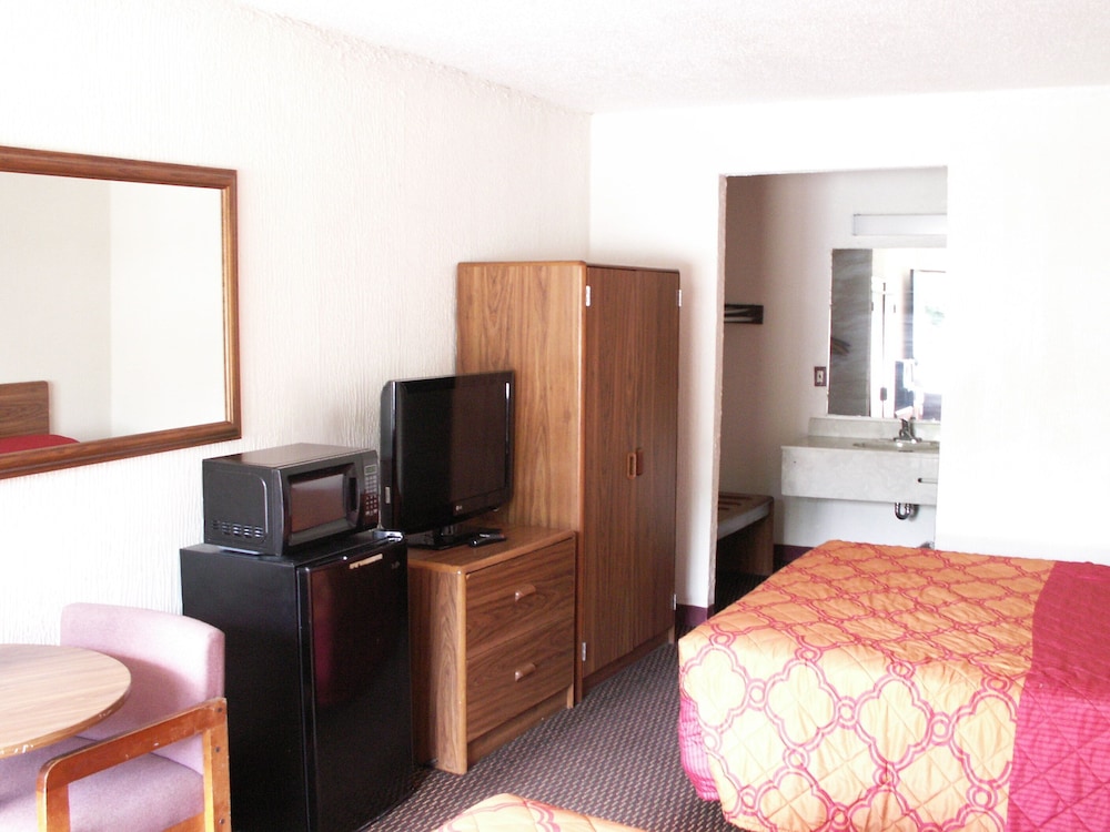 Standard Room, 2 Double Beds, Smoking photo 1