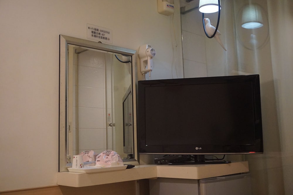 Basic Suite (205) photo 2