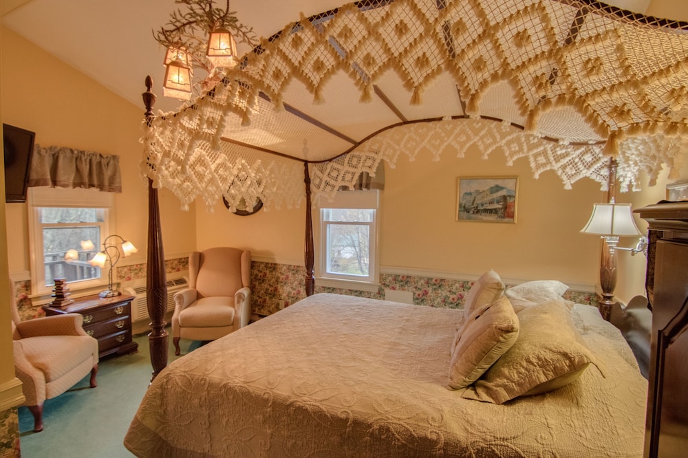 Traditional Room, 1 Queen Bed