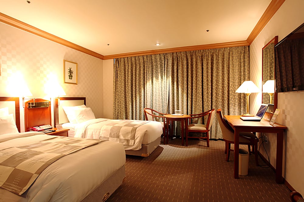 Business Twin Room (Free Sauna&Fitness Available) - Photo 3