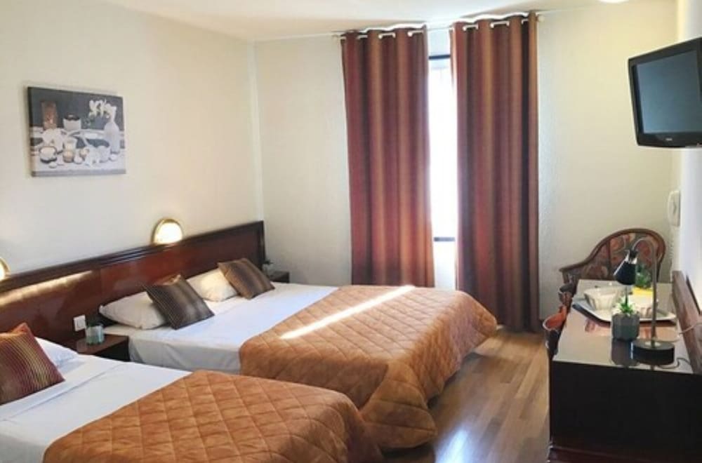 Standard Triple Room, photo 7