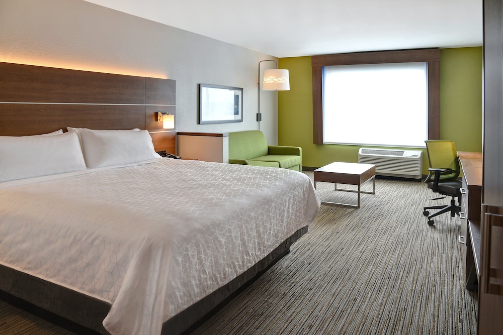 Suite, 1 King Bed, Accessible (Communications, Living Area) - Photo 3