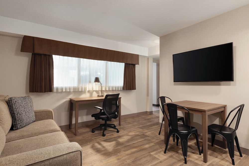 Family Suite, 2 Bedrooms, Kitchen photo 2