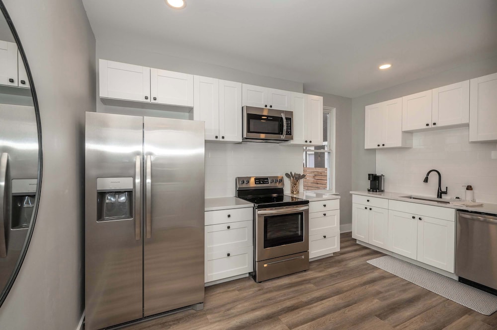 Condo, 1 Queen Bed, Kitchen photo 2
