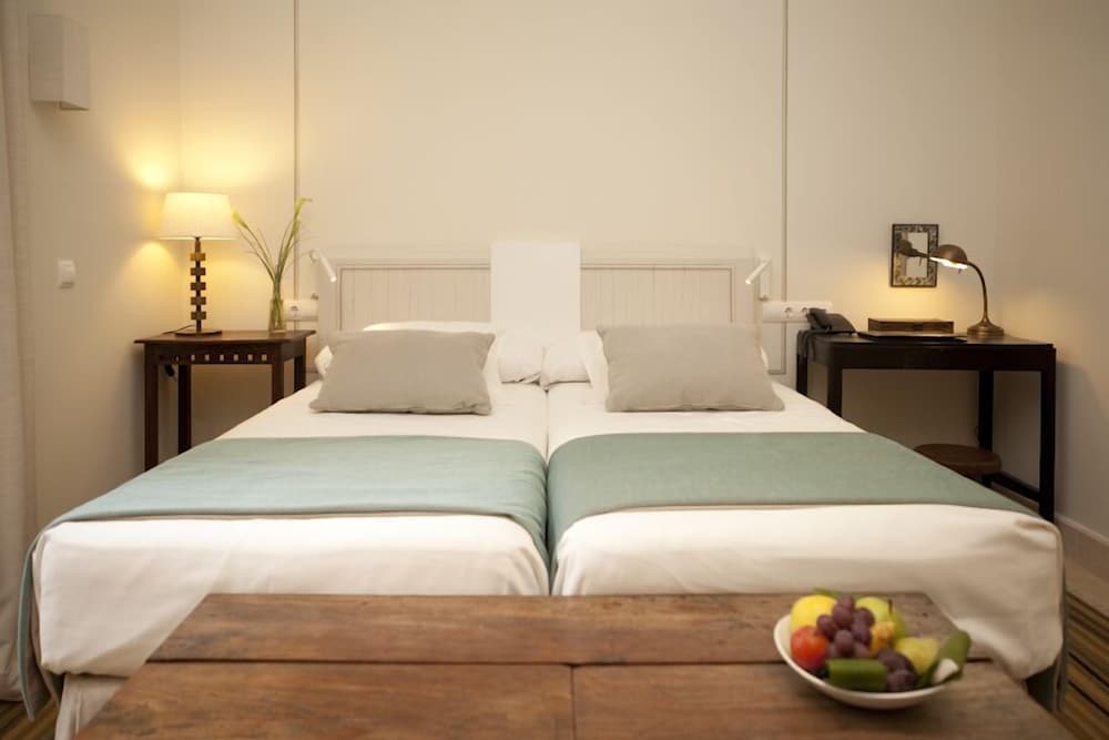 Economy Double Room - Photo 3