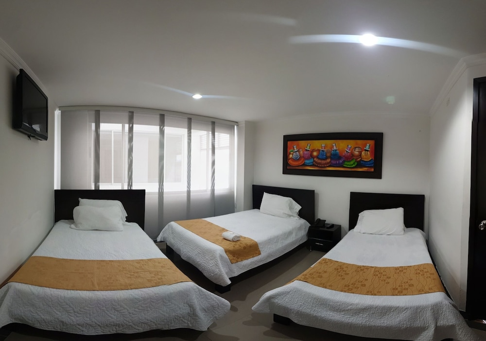 Family Triple Room photo 2