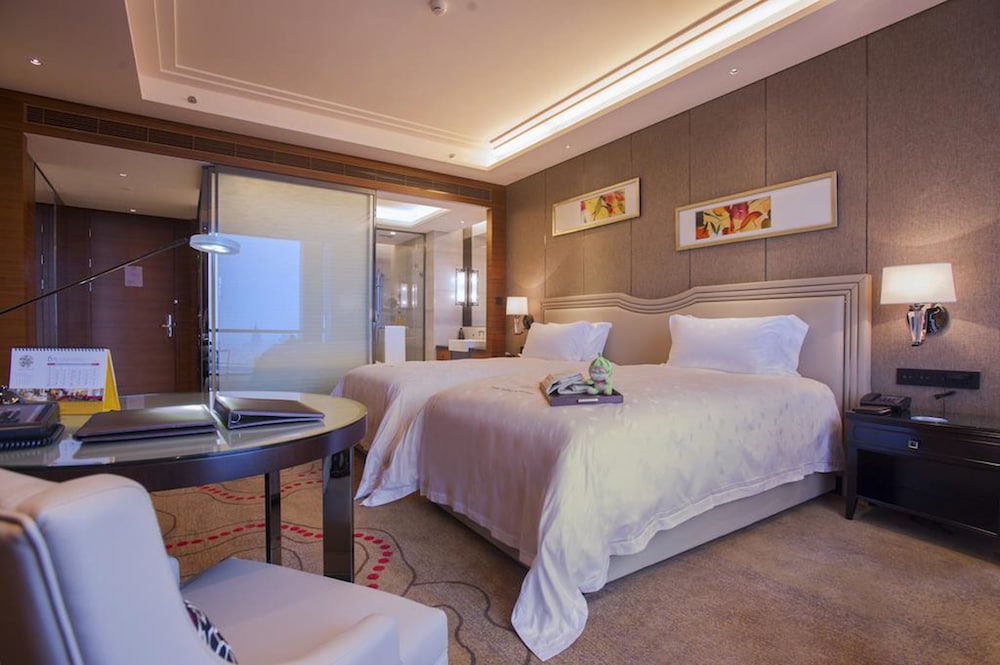 Deluxe Twin Room photo 3