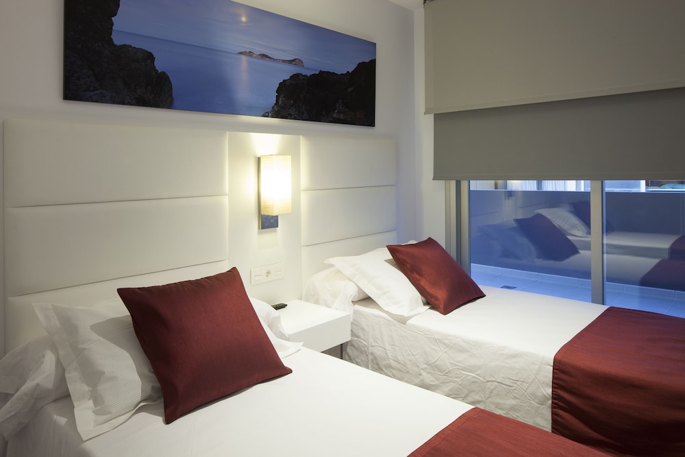 Deluxe Apartment, 2 Bedrooms, Partial Sea View (2 Adults) photo 3