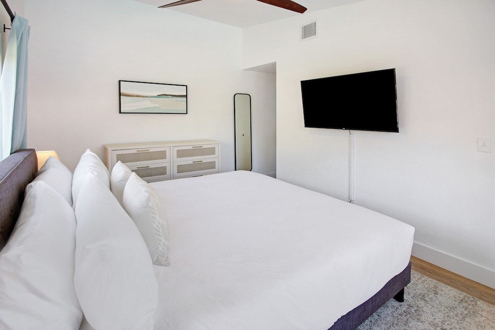House (4 Bedrooms)