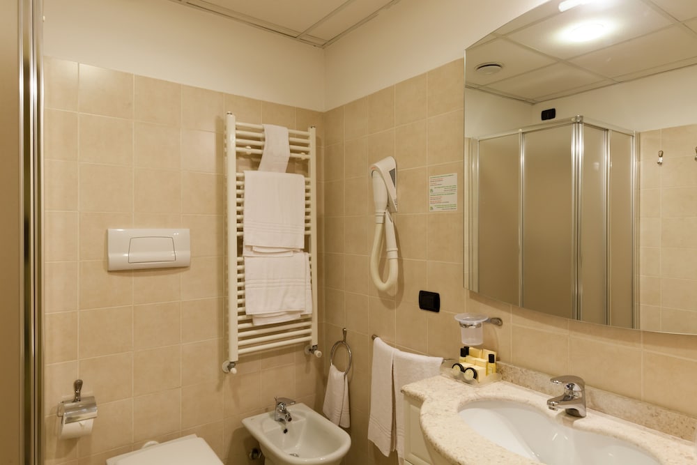 Standard Room photo 2